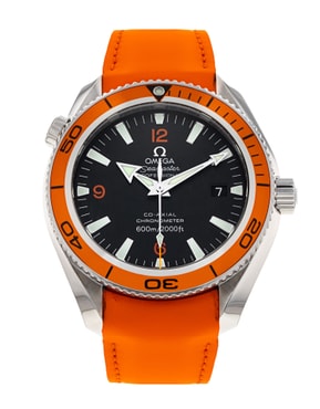 Browse our selection of automatic watches from prestigious brands such as Blancpain, Bell & Ross, Breitling and Rolex.